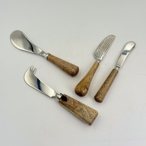 Juego de Cuchillos para Queso de Acero Inoxidable con Mango de Madera, Juego de 4 Cuchillos para Servir Queso - Product Image 4