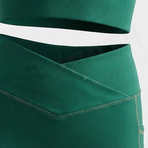 ชุดกางเกงขาสั้นโยคะระบายอากาศได้ดี แห้งเร็ว เป็นมิตรกับสิ่งแวดล้อม เอวยางยืดสูง เสื้อชั้นในออกกำลังกายคอกลม ชุดออกกำลังกายสำหรับผู้หญิง - Product Image 5