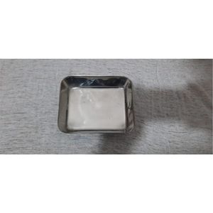 Plateau de service carré en acier inoxydable pour la restauration - Plat de service alimentaire durable à texture martelée, empilable, en métal, pour mariage - Product Image 2