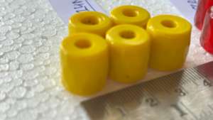 Perles de verre facettées jaunes, tubes cylindriques opaques de style russe pour la fabrication de bijoux, colliers, bracelets, fournitures, boîte Conifer - Product Image 3