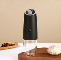 Moulin à poivre et sel rechargeable à lumière LED électrique à main, fonction de gravité à grossièreté réglable pour la maison, la salle à manger et la cuisine.