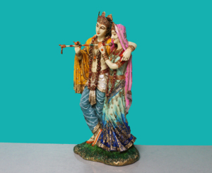 Statue artisanale en résine de Radha Krishna jouant de la flûte, artisanat Nirmala |   Paire d'idoles colorées de dieux hindous indiens pour le temple domestique - Product Image 4