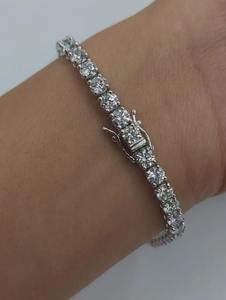 Bracelet tennis en moissanite de luxe de qualité supérieure pour mariage, fiançailles, anniversaire, cadeau de bijoux disponible au prix d'exportation - Product Image 4