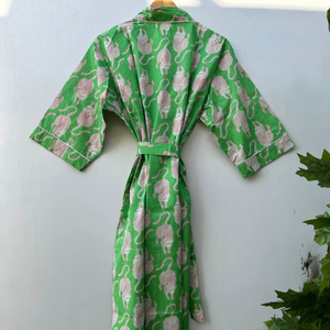 Robe kimono en coton à imprimé animalier bohème, élégante, pour la plage ou comme tenue décontractée. - Product Image 1