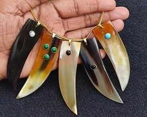 Collier en corne naturelle, bijoux en corne de buffle pour femmes, collier en corne de buffle tendance, best-seller, couleur ambre miel - Product Image 6