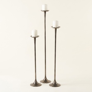 Juego de 3 Portavelas Cónicos Dorados, Candelabros de Metal de Lujo con Tallo Delgado para Centros de Mesa de Boda y Decoración Minimalista del Hogar - Product Image 3