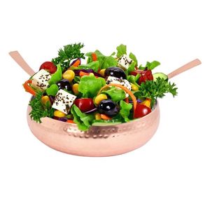 Cuenco de cobre artesanal con textura clásica en el exterior para servir en ocasiones festivas y decorar mesas étnicas - Product Image 1