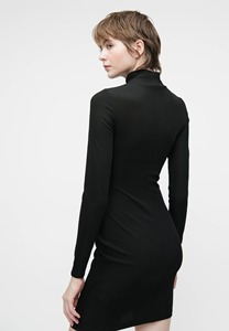 ผู้ผลิตชุดเดรสทรงเข้ารูปแขนยาวแบบพรีเมียม ผ้าริบเนื้อนุ่ม  ชุดเดรสทรงสลิมฟิต จำหน่ายส่ง - Product Image 2