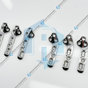 แผ่นล็อค TPLO คุณภาพสูง RAICES ENTERPRISES ขนาดกว้าง 2.7 มม. ชุด 2 ชิ้น แบบ Pre-contoured 316L Voi-Style สำหรับสัตว์เลี้ยง แมว สุนัข สำหรับสัตวแพทย์ - Product Image 2