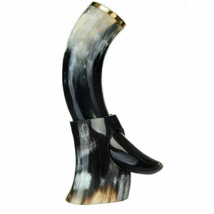 Corne à boire authentique faite à la main, inspirée de la boussole viking, avec support en bois massif et ornement gravé à la main à des fins décoratives - Product Image 3