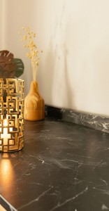 Lanterne porte-bougie cylindrique moderne en métal ajouré, motif clé grecque géométrique, support votif pour mariage, table et décoration intérieure - Product Image 6