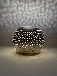Wholesale Metal Hollow Tea Light Holder Round Perforated Candle Lantern Bulk Votive Candlestick for Wedding Home Decor Holder - Product Image 1