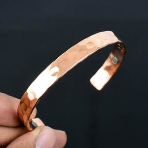 Pulsera Magnética de Cobre Puro Martillado Sland Wholesale para el Alivio de la Artritis y el Dolor Articular - Product Image 1