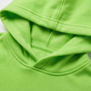 Sudadera con capucha de algodón y forro polar para mujer, de manga larga, estilo crop top, personalizada con logo frontal, para la temporada de invierno. - Product Image 4