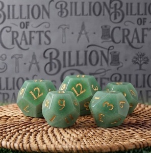 Ensemble de 7 dés de jeu de rôle en résine rouge translucide, écologiques, très demandés, numérotés en or, multi-faces, pour jeux de table - Product Image 1