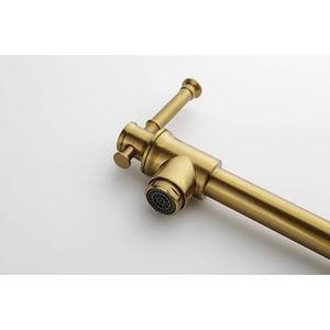 Robinet de cuisine mural moderne en laiton avec deux raccords pliables et articulés - Product Image 3