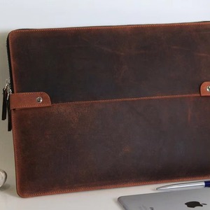 Funda y Estuche para Laptop de Cuero Genuino Resistente al Por Mayor para Macbooks y Laptops - Modern Business LS-0219 - Product Image 2