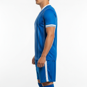 Tenues de football personnalisées respirantes à manches courtes en tissu à séchage rapide pour équipes scolaires et de club, tailles adultes, été - Product Image 3