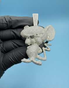 จี้รูปหนูการ์ตูน 3 มิติ ประดับเพชรโมอิสซาไนต์ VVS  จี้เงินแท้ 925 สไตล์ฮิปฮอป จี้ตัวการ์ตูนแบบกำหนดเองได้ สำหรับเป็นของขวัญ - Product Image 4