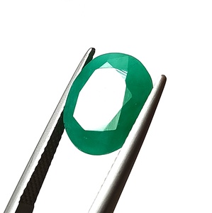 Esmeralda Zambiana Natural de Corte Ovalado de 6.15 Ct, Gema Suelta Facetada - Product Image 1
