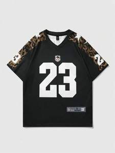 เสื้อเจอร์ซีย์อเมริกันฟุตบอลผู้ชาย ทรงโอเวอร์ไซส์ สตรีทแวร์ คอวี โพลีเอสเตอร์ เสื้อกีฬาหมายเลขพิมพ์ลายเสือดาวที่ไหล่ รับผลิตแบบ OEM - Product Image 3