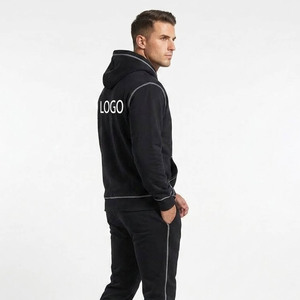 Sudadera con Capucha Negra para Hombre, Corte Regular, Algodón French Terry, Bolsillo Frontal con Logotipo, Estilo Casual para Otoño - Product Image 3