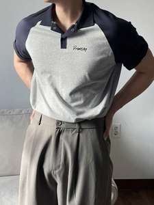 Polo d'été pour homme avec imprimé lettres et blocs de couleur gris et bleu - Product Image 4