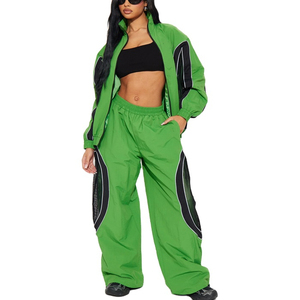 Survêtement coupe-vent léger de qualité supérieure, entièrement zippé, 100 % nylon, coupe courte, personnalisable, grandes tailles, color block, pour femme - Product Image 1