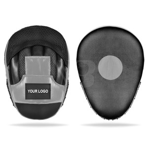 Cibles de frappe en cuir véritable personnalisables avec logo, pour l'entraînement de boxe, de haute qualité et durables - Product Image 3