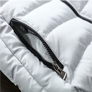 Chaleco Acolchado de Invierno Unisex para Hombre, Tejido Transpirable Ecológico, Cierre de Cremallera, 100% Poliéster, Acabado Mate Personalizado y Relleno Acolchado - Product Image 6