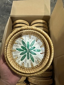 Plateau en rotin tressé avec nacre pour la décoration de la maison, l'organisation de table, fabriqué au Vietnam - Product Image 5