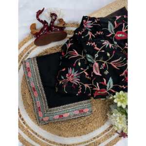 Magnifique sari pour les fêtes, broderie de paillettes avec bordure en dentelle et imprimé floral pour femmes élégantes - Product Image 6