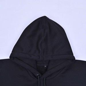 Sudadera con Capucha Negra Signature para Hombre, Corte Regular, Algodón French Terry, Estilo Casual, Logotipo Grabado en Relieve en la Parte Delantera, Diseño con Bolsillo - Product Image 3