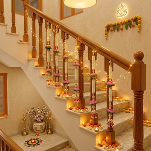 Décoration d'escalier traditionnelle Mogra avec lotus en mousse pour Diwali, décoration d'entrée de maison Ganapati - Product Image 1