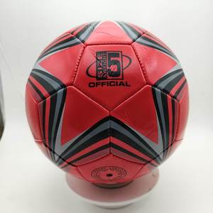 Ballon de football à motifs blanc, bleu et noir, sérigraphié, style populaire, pour entraînement et matchs en intérieur et extérieur - Product Image 3