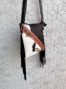 Sac à bandoulière en cuir de vachette de haute qualité avec franges, sac à main élégant en cuir sculpté et repoussé pour femme, multi-usages - Product Image 3