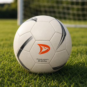 Ballon de football d'entraînement personnalisé avec logo du club, en PU de qualité supérieure, cousu à la machine, taille 5, 32 panneaux, pour matchs et entraînements, équipement sportif en gros. - Product Image 6
