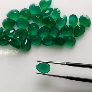 พลอยออนิกซ์สีเขียวธรรมชาติ 8x6 มม. รูปทรงลูกแพร์ คุณภาพดีที่สุด พลอยหลวมสำหรับทำเครื่องประดับ ผลิตภัณฑ์จากเรดเมาน์เทน เจมส์ - Product Image 5