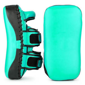 Vente en gros de protège-mains de boxe incurvés en cuir de vachette de qualité supérieure, personnalisés pour le Muay Thai, protège-mains de boxe, protège-tibias, équipement d'entraînement durable - Product Image 4