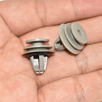 Clip de fixation en plastique pour moulure de bas de caisse avec joint pour BMW 07-14-7-443-710 07147443710