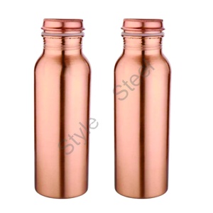 Ensemble de 2 bouteilles d'eau en cuivre (700 ml, uni) – Paire de bouteilles en cuivre traditionnelles – Ensemble de vaisselle en cuivre durable - Product Image 2