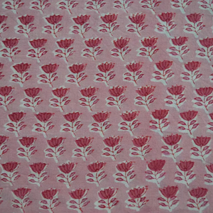 Tela de Algodón Estampada a Mano con Diseño Floral en Rosa Suave |   Material para Correr Buti Pequeño - Product Image 2