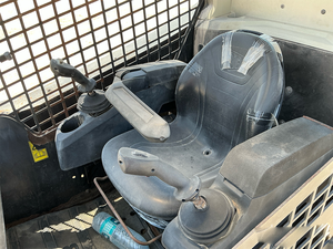 Cargadora Compacta 135HD 2019 con Cabina Cerrada, Máquina de Construcción Inoperable - Product Image 4
