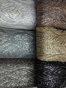 Tissu en crêpe de soie pur de qualité supérieure, élégant, avec broderie perlée à la main, pour vêtements de soirée et collection de mariée, à bon prix. - Product Image 1