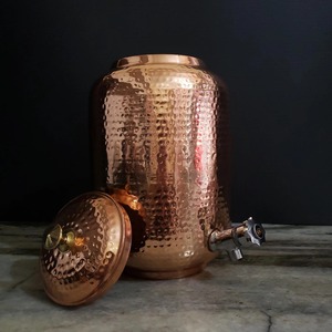 Dispensador de Agua de Cobre con MOQ Bajo, Dispensador de Agua de Cobre para Pedidos Pequeños, Dispensador de Agua de Cobre con Acabado Premium, Dispensador de Agua de Cobre Personalizado de Fábrica - Product Image 2