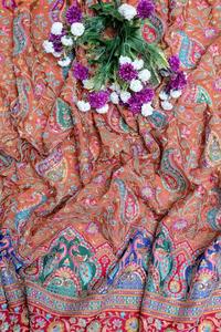 ผ้าเครปสีน้ำตาลอูฐลายดอกไม้เพสลีย์ปักลายธรรมชาติพร้อมขอบตกแต่งอย่างหรูหราสำหรับชุดคุรตีแบบชาติพันธุ์ - Product Image 3