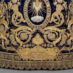 Heavyweight Hand Embroidery Blue Velvet Gold Embroidery Tone Floral Border Decorative <b>Sew</b> on Custom Design - Product Image 4