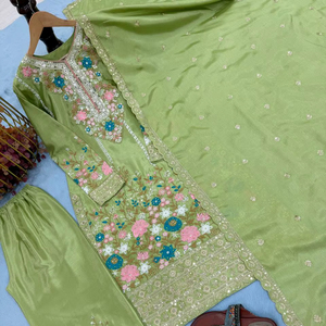 Robe de soirée Diwali pour femmes, en satin de soie lourd et élégant, brodée de diamants, entièrement cousue, manches longues, style moderne, pour mariage - Product Image 1