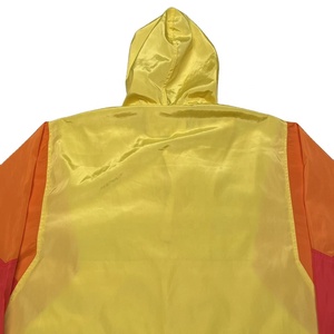 เสื้อแจ็คเก็ตวินด์เบรกเกอร์ไนลอนสำหรับผู้ชาย สีแดง ส้ม เหลือง ผ้าริปสต็อปกันน้ำ สำหรับเดินป่า ซิปครึ่งตัว กันลม มีฮู้ด - Product Image 3