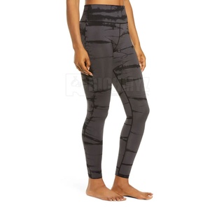 Leggings Capri con Logotipo Personalizado en la Pierna Izquierda para Mujer, Cintura Alta, Ecológicos, Transpirables, Suaves como la Mantequilla, para Gimnasio, Fitness, Yoga - Product Image 4